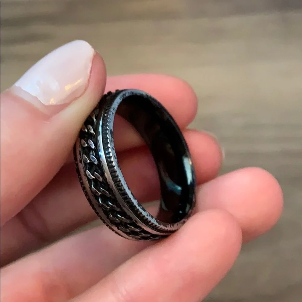 Men’s Black & Silver Chain Link Spinner‎ Ring